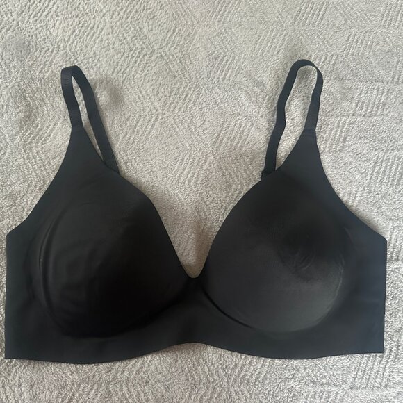 NWT Victoria's Secret Wireless Push Up Comfort Bra - Picture 2 of 4